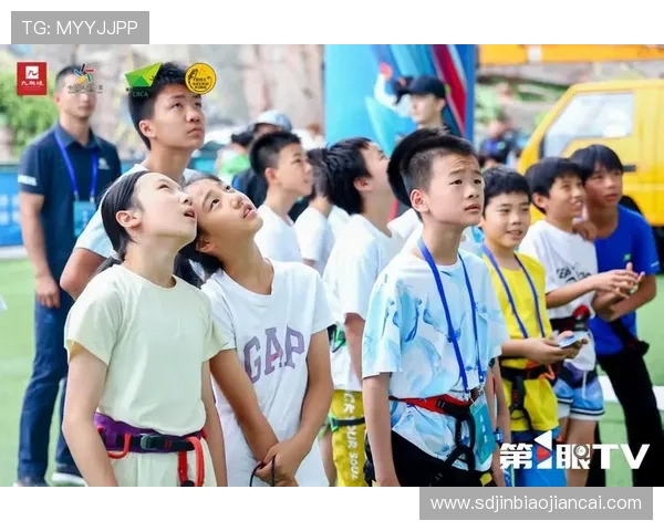 重庆攀岩队以67分稳居滑板精英赛积分榜首位，展现强劲实力