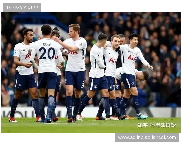 布莱顿与加的夫城激战正酣双方争夺关键积分的精彩对决