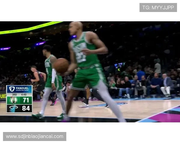 热火与凯尔特人激战正酣NBA季后赛精彩对决引发球迷热议