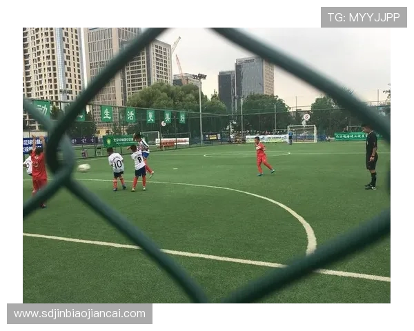 芝加哥联队迎战雷湾寒流展现足球激情与团队精神的巅峰对决