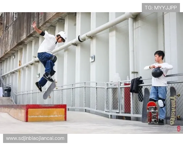 杭州攀岩队在滑板精英赛中的状态表现分析与点评